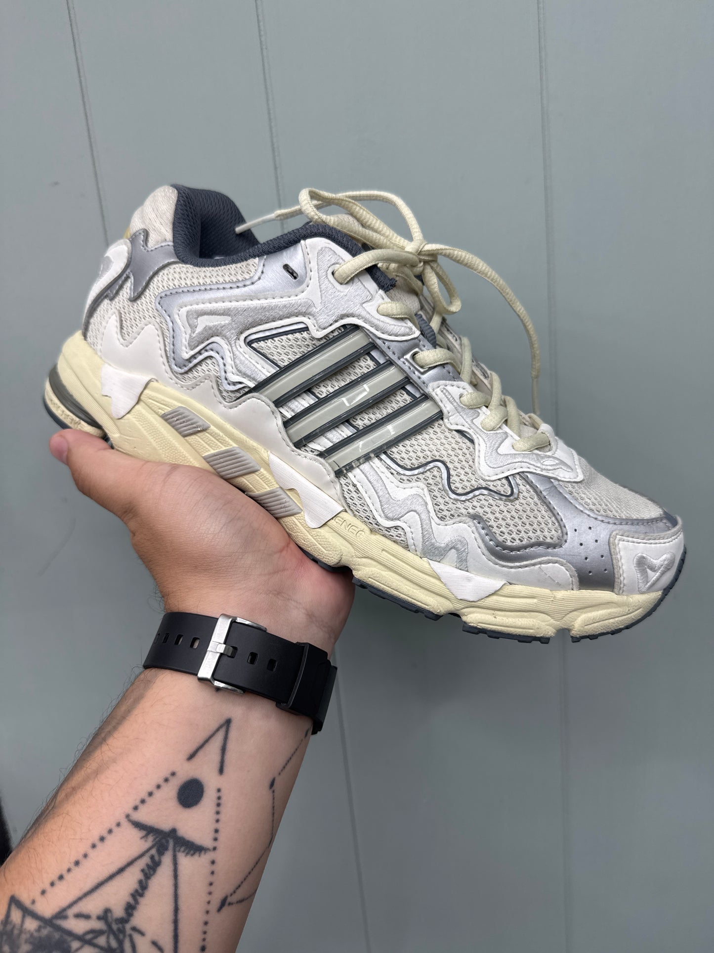 Adidas Responce CL x Bad Bunny (Usadas en excelente estado)